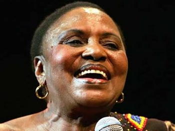 Miryam Makeba on Miriam Makeba    Homenageada Por Seu 81   Anivers  Rio